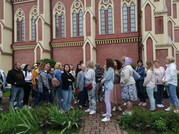 Туристическая поездка членов профсоюза первичной профсоюзной организации УЗ «Молодечненская ЦРБ» по Нарочанскому краю