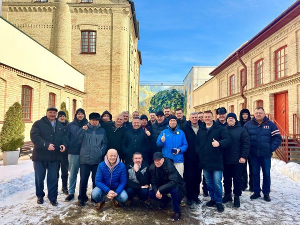 Подарок настоящим мужчинам к празднику